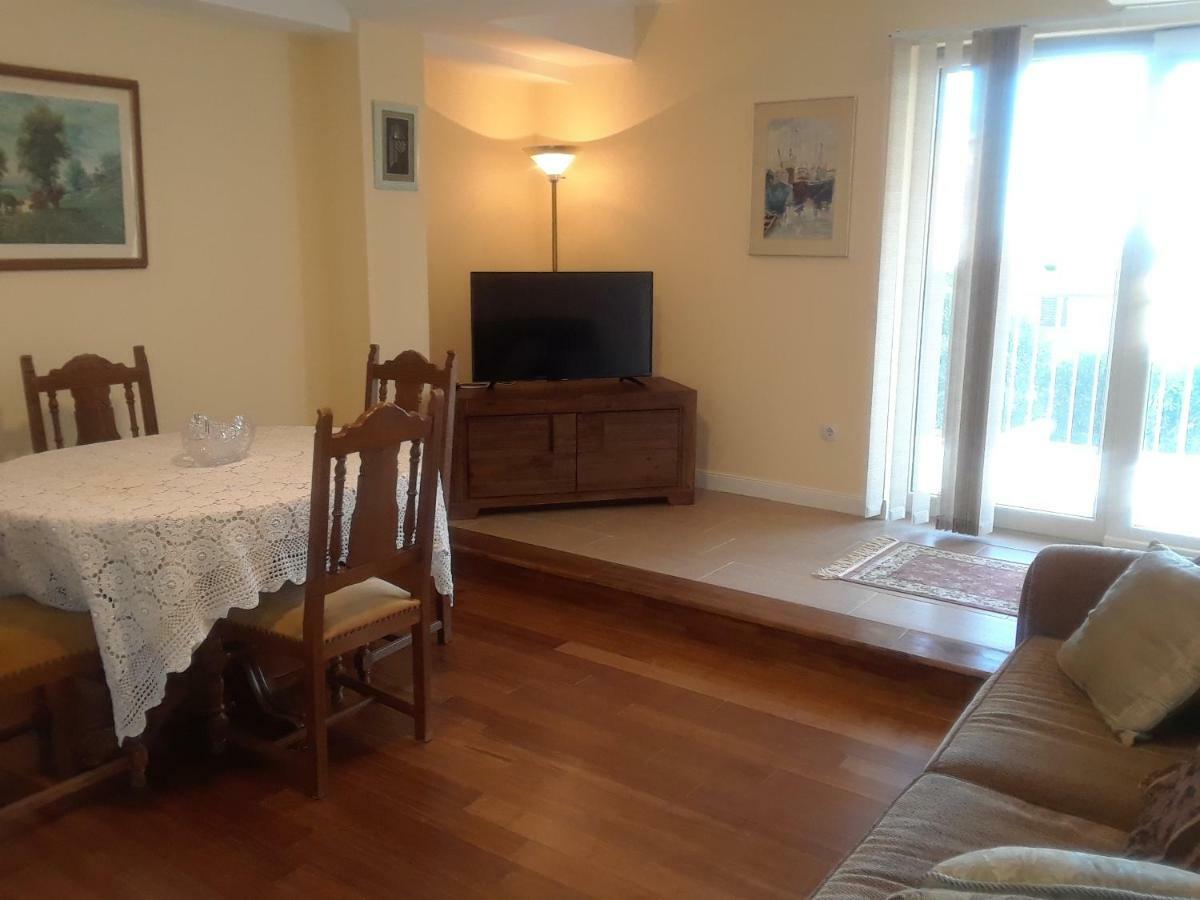 Water View Brand New Apartment, Short Stroll To Beach, Peaceful! Košljun Exteriör bild