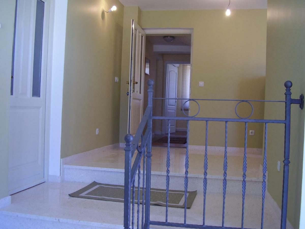 Water View Brand New Apartment, Short Stroll To Beach, Peaceful! Košljun Exteriör bild